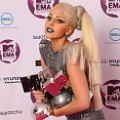 Lady GaGa Borong Piala di MTV EMA 2011