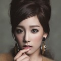 Pose Tae Yeon untuk majalah Singles edisi November 2011