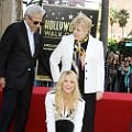Shakira dianugerahi bintang Walk of Fame
