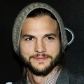 Ashton Kutcher dalam acara GQ's Gentlemen's Ball