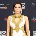 Park Shi Yeon di Red Carpet Mnet Asian Music Awards 2011