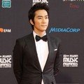 Song Seung Heon di Red Carpet Mnet Asian Music Awards 2011