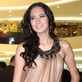 Nadine Chandrawinata Tampil Seksi Dengan Busana Mini Dress
