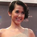 Tika Putri di Red Carpet Festival Film Indonesia 2011