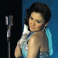 Vicky Shu ikut memeriahkan panggung Anugrah Piala Citra FFI 2011