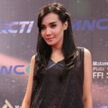 Zaskia Sungkar di Red Carpet Festival Film Indonesia 2011