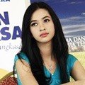 Poppy Bunga Saat Dijumpai di Balon Raksasa Jakarta Hi Flyer Taman Bunga Keong Emas