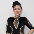 Vicky Shu di Konser Mega Bintang RCTI 2011