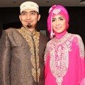 Ustadz Solmed dan April Jasmine di Konferensi Pers Film 'Ummi Aminah'