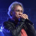 Iwan Fals di Konser 'Dekade Trans Untuk Indonesia'