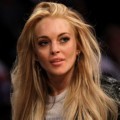 Lindsay Lohan Saat Menonton Acara Pertandingan Olahraga