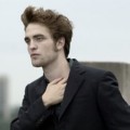 Pose Robert Pattinson di Salah Satu Majalah