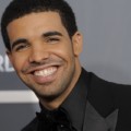Senyum Drake di Acara Grammy Awards