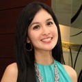 Sandra Dewi Menyambut Perayaan Imlek di Rumahnya