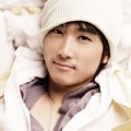 Song Seung Heon Menjadi Model Katalog Fashion