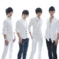 Teen Top Bergaya di depan Kamera
