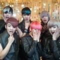 Ekspresi Teen Top Lucu dengan Rambut Warna-Warni