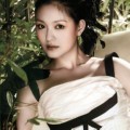 Barbie Hsu Menjadi Model di Salah Satu Majalah