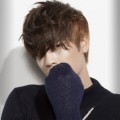 SE7EN Tampil Cool dengan Sweaternya