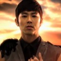 U-Know di Video Klip "Keep Your Head Down"
