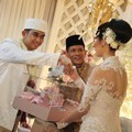 Naga 'Lyla' Serahkan Mas Kawin pada Feby Rizky