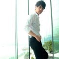 Wu Chun Tampil Trendy dengan Gaya Formal