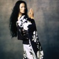 Gong Li Berdandan Ala Baju Kimono