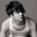 Kim Hyung Jun Photoshoot dengan Konsep Hitam Putih