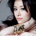 Ruby Lin Menjadi Model Iklan Perhiasan