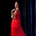 Ruby Lin Terlihat Cantik dengan Gaun Merah