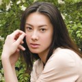 Isabella Leong Predikat Artis Terbaik