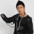 Yoon Doo Joon Bergaya Keren Saat Pemotretan