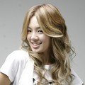 Hyoyeon dalam Berbagai Pose untuk Pemotretan