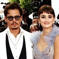 Johnny Depp Bersama Penelope Cruz di Red Carpet Cannes Film Festival ke 64