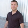 Sam Worthington Tampil Santai