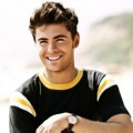 Zac Efron Memulai Karir di Tahun 2002