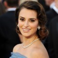 Penelope Cruz di Red Carpet Oscar 2012