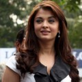Aishwarya Rai Tampil Modern di Berbagai Acara