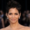 Halle Berry di Oscar Awards Arrival