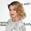 Miley Cyrus di Elton John AIDS Foundation Academy Awards