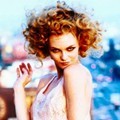 Aksi Vanessa Paradis dalam Bermacam Photoshoot