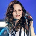 Vanessa Paradis Tampil dalam Penghargaan Victories De La Musique