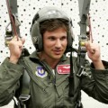 Nick Lachey Beraksi dengan Setelah Armi