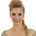 Heather Morris adalah Seorang Artis yang lahir di Thousand Oaks, California
