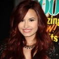 Demi Lovato di Barnes and Noble Booksellers