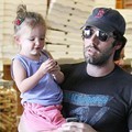 Ben Affleck, Jennifer Garner dan Seraphina Affleck Sehabis Sarapan Bersama