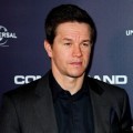 Mark Wahlberg Saat Promosi 'Contraband'