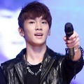 Aksi Key SHINee di Atas Panggung