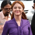 Dewi Persik Saat Ditemui di Pengadilan Negeri