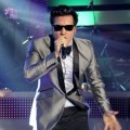 David 'Naif' di Konser SCTV Masterpiece of Koes Plus